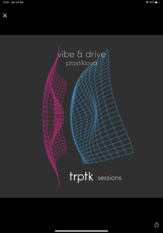 2-CBA2-B65-1788-43-E2-83-C8-8-D11-C51-C4