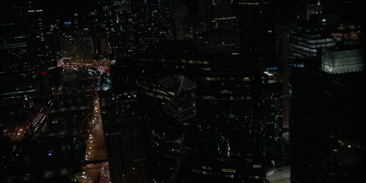 Batwoman S01E11 An Un-Birthday Present (1080p AMZN Webrip x265 10bit EAC3 5.1 - Goki)