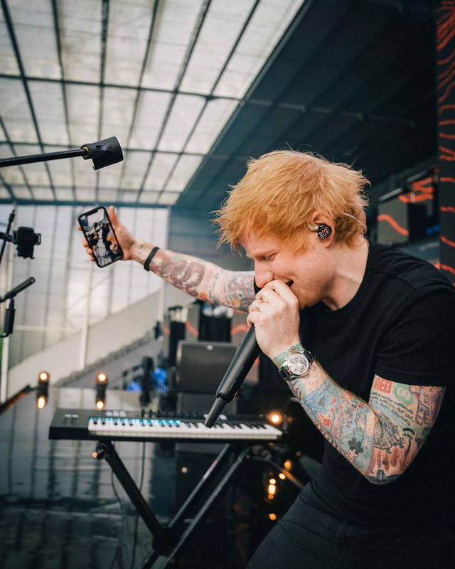 92768284-43FB-4944-9593-027BC841D2AA