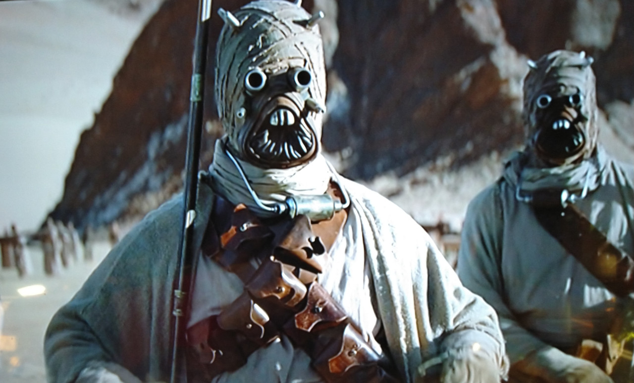 StarWars - NEW PRODUCT: HOT TOYS: THE MANDALORIAN™ TUSKEN RAIDER™ 1/6TH SCALE COLLECTIBLE FIGURE IMG-20201125-150124-2