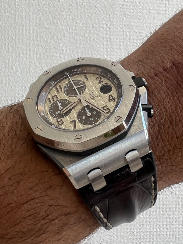 57554128-A6F9-433E-B9C9-30E7304FABA9