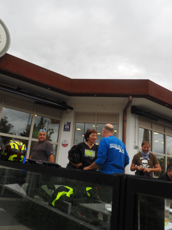 1ECBC744-3532-40E6-A001-A69A402B3BD1