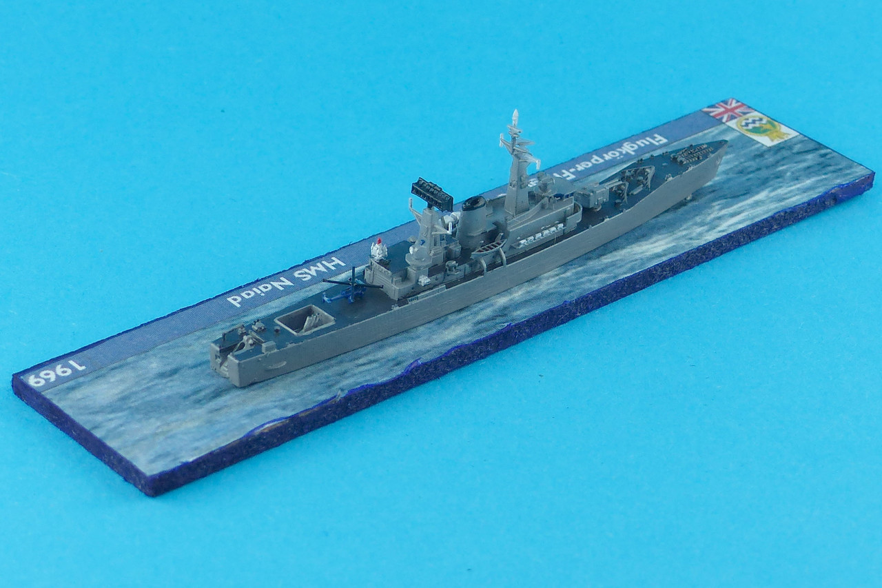 02 Mo MF098 HMS Naiad 1969 4