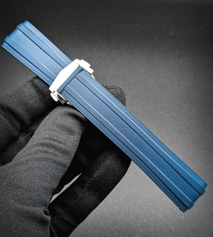 PXL 20260205 050412925 PORTRAIT ORIGINAL