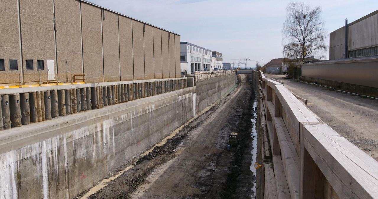 [Bild: 030426-105525-177b.jpg]
