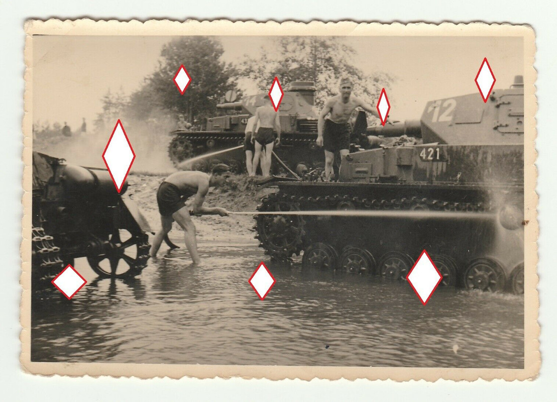 Foto - Panzer IV mit Kennung bei techn. Dienst in Russland - Zugführer