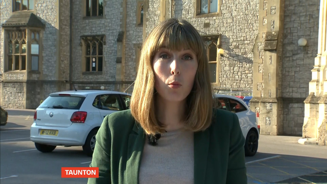 09.15 - 18.00.00 - ITV News London. The latest news in London and the....ts_snapshot_06.46.632