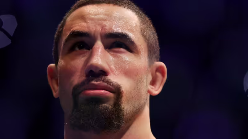 Робърт Уитакър дебютира в полутежка категория през лятото