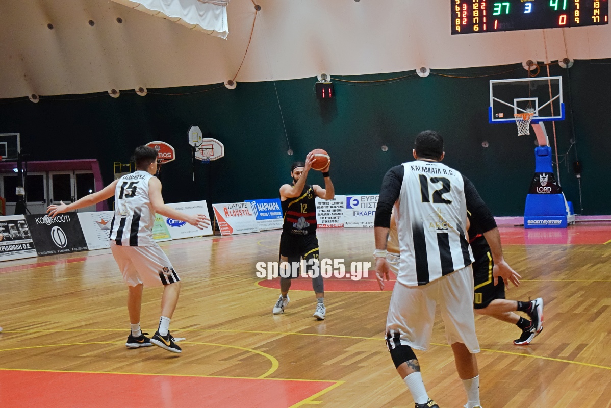 , &Mu;&alpha;&tau;&sigma;ά&rho;&alpha; &sigma;&tau;&eta;&nu; &Tau;έ&nu;&tau;&alpha;, &omicron; &Delta;ί&omega;&nu;&alpha;&sigmaf; &pi;ή&rho;&epsilon; &mu;&epsilon;&gamma;ά&lambda;&omicron; &delta;&iota;&pi;&lambda;ό &epsilon;&pi;ί &tau;&eta;&sigmaf; &Kappa;&alpha;&lambda;&alpha;&mu;ά&tau;&alpha; BC &mu;&epsilon; 92-81 &sigma;&tau;&eta;&nu; 2&eta; &pi;&alpha;&rho;ά&tau;&alpha;&sigma;&eta; (&phi;&omega;&tau;ό & &beta;ί&nu;&tau;&epsilon;&omicron;)