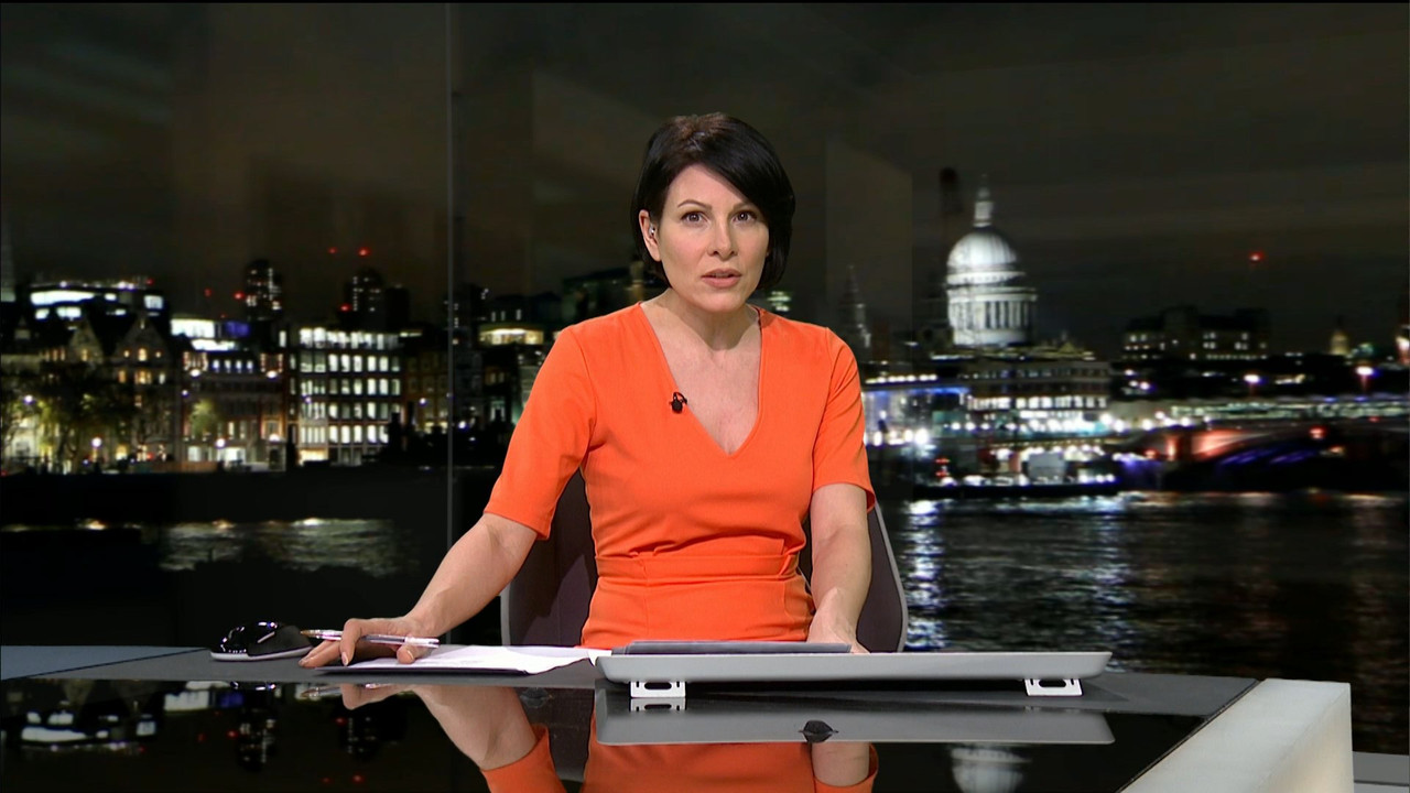 ITV News London_20190207_2225.ts_snapshot_13.13_[2019.02.08_15.4