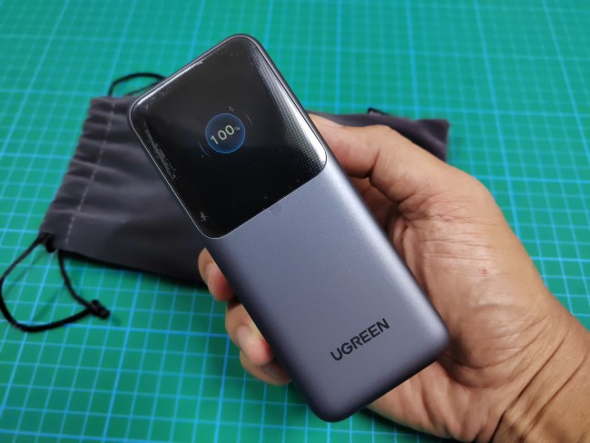 UGREEN Nexode Power Bank 20000mAh 130W yang kompak