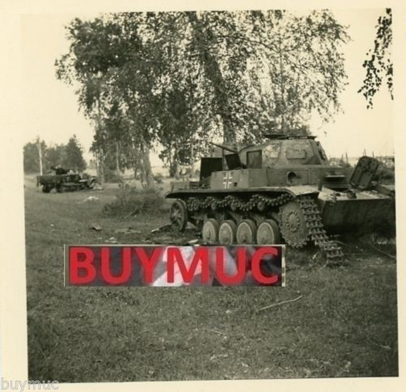 FOTO WEHRMACHT PANZER TANK ZERSTÖRT