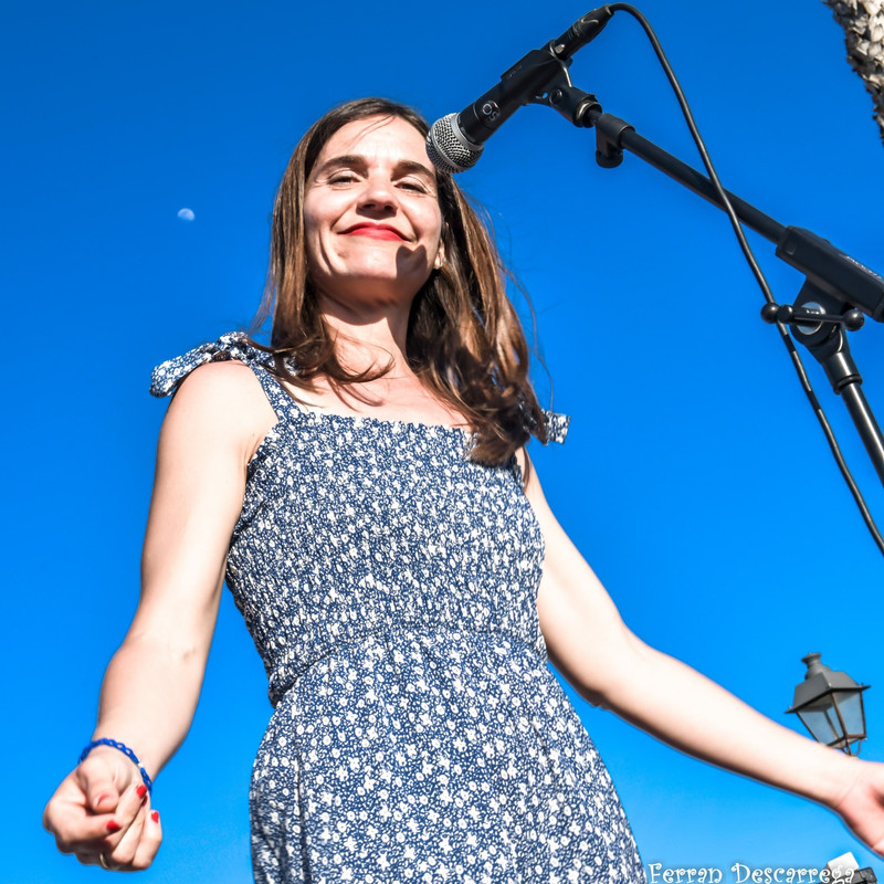 El clásico Viva la Gente, el tema elegido para el regreso de la Girlband de Indie Pop, Los Fresones Rebeldes visto en ciberninjas