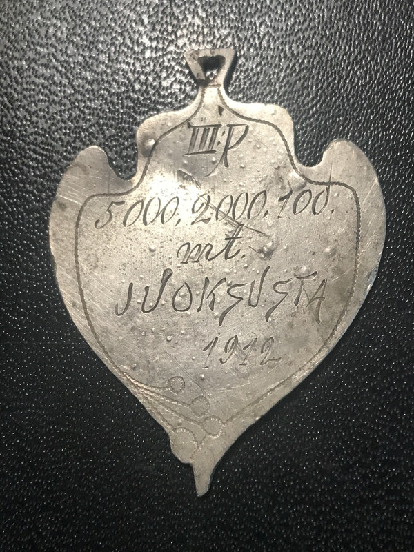 B5723517-F57A-4F79-85EE-03EF1F16F43B