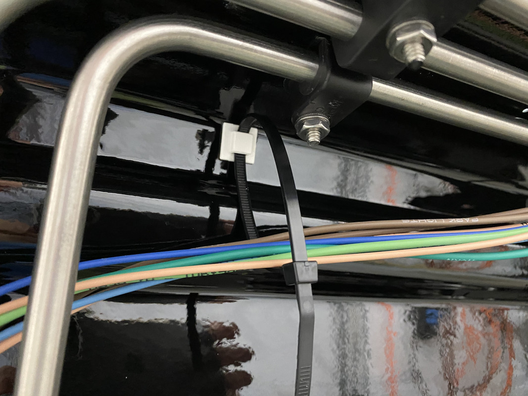 C836057D-AFF2-4300-AC78-644B94754DF9