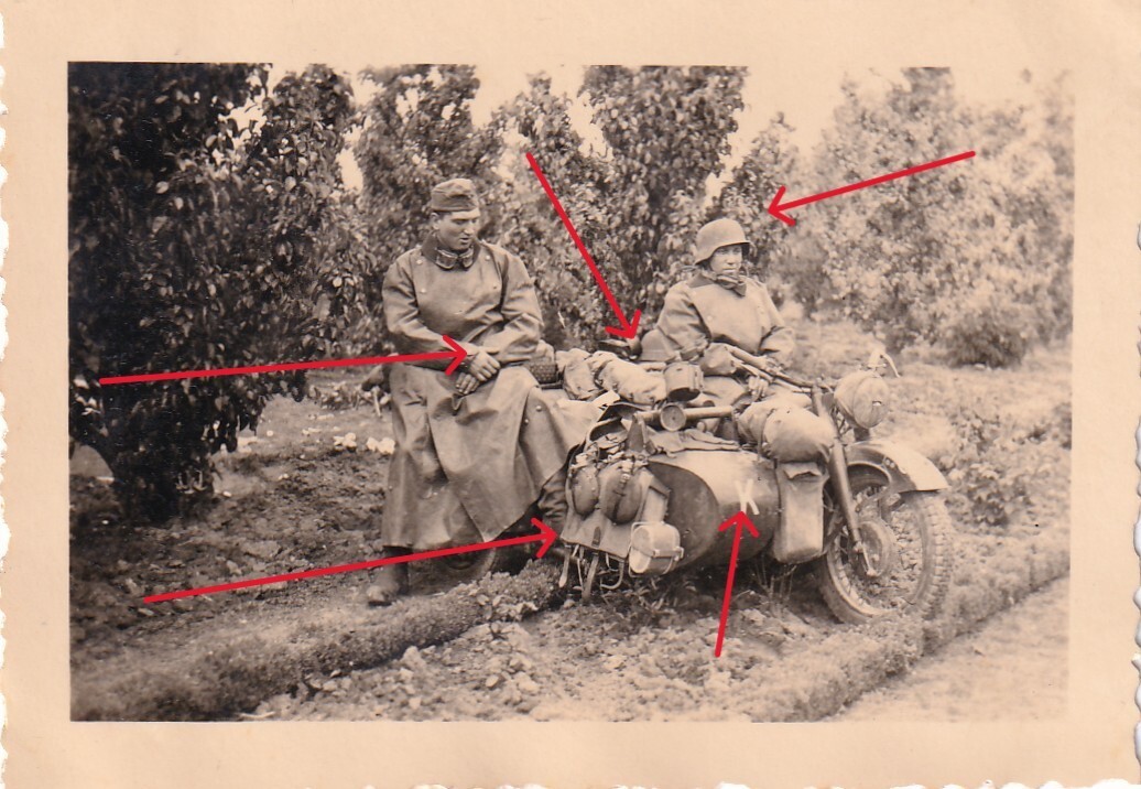 Foto Soldaten Kradfahrer Motorrad Gespann volle Ausrüstung Stahlhelm !!