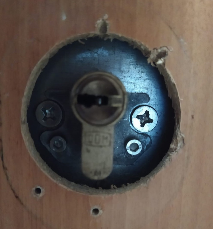 viti che reggono il cilindro 1