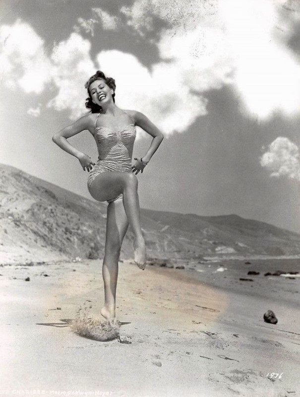 Cyd Charisse d46