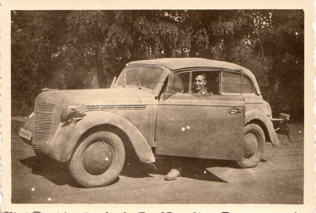 Wehrmacht Rußland leichter Kübelwagen PKW total 