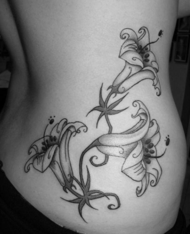 Black-and-white-flower-tattoo 512235 (37)