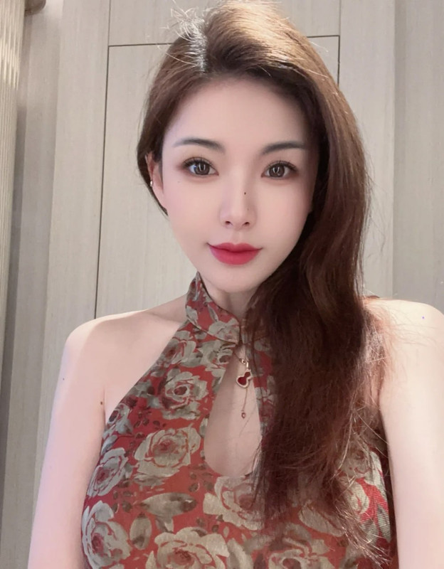 高雄苓雅看照約妹極品熟女風情