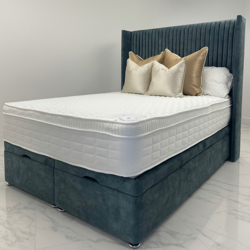 Plush Velvet Bed in Teal