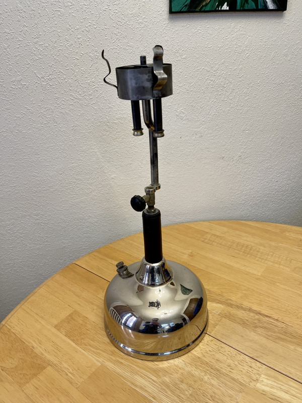 B6A980C2-6F3D-42A6-ADB7-420F420A7B41