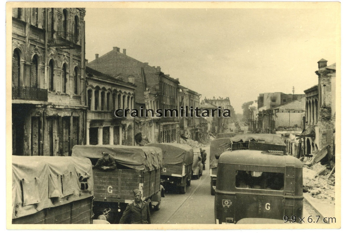 Orig. Foto 5.ID Lkw Omnibus Guderian Wappen zerstörtes MINSK Weissrussland 1941