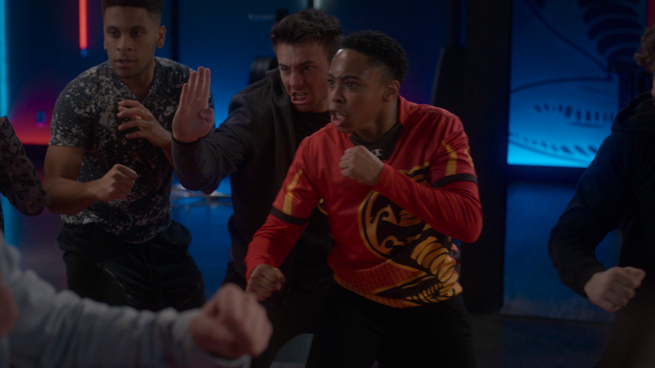 Cobra.Kai.S05E10.2160p.WEBDL.HDR.DoVi.Rus.Eng-Нечипорук.mkv_snapshot_30.36.918