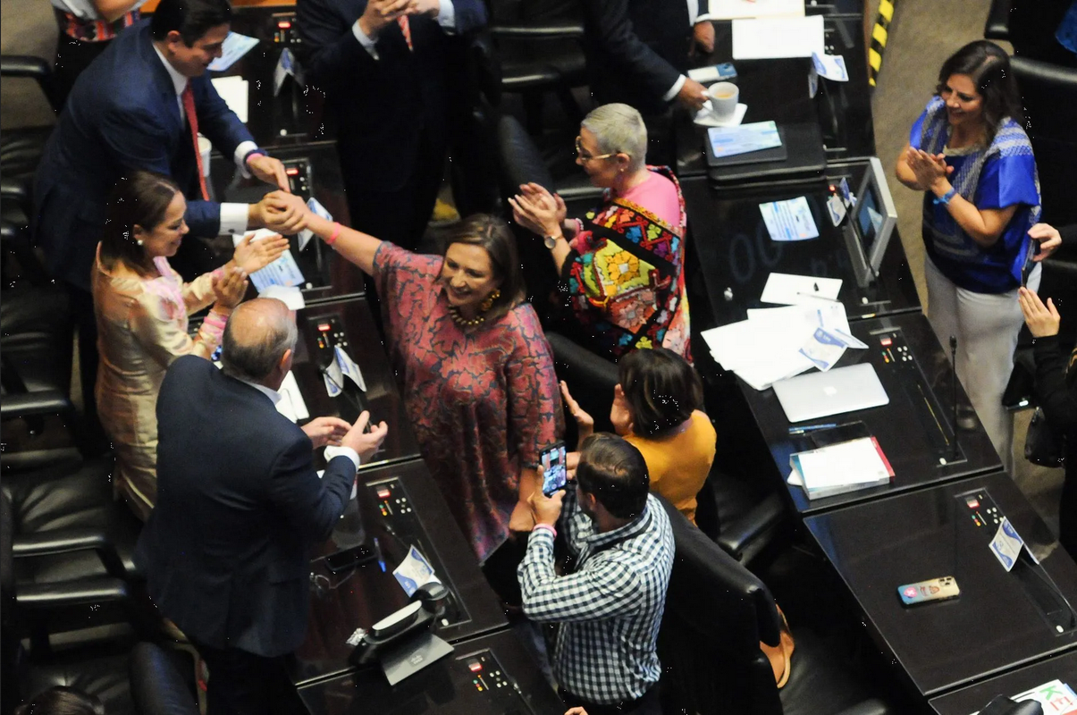 “El próximo sexenio serán oposición”: Xóchitl Gálvez a senadores de Morena