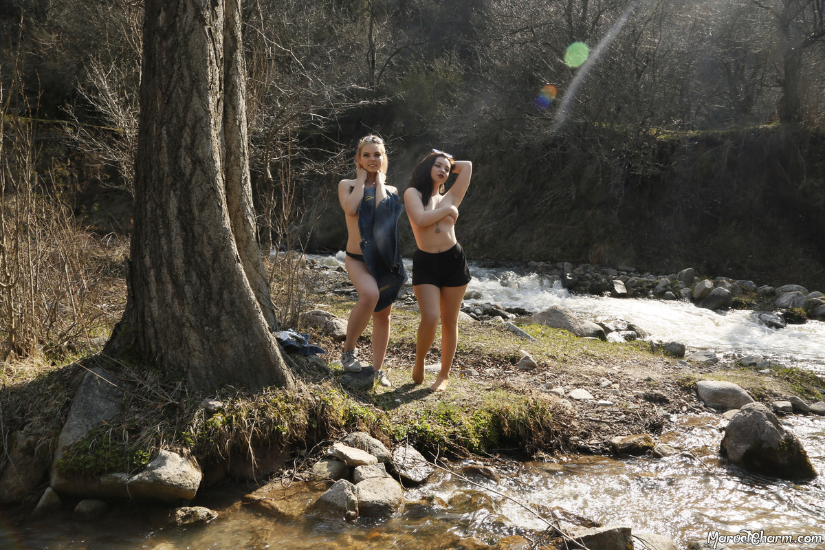 MarvelCharm_Anita-Rebecca-Playmates-093