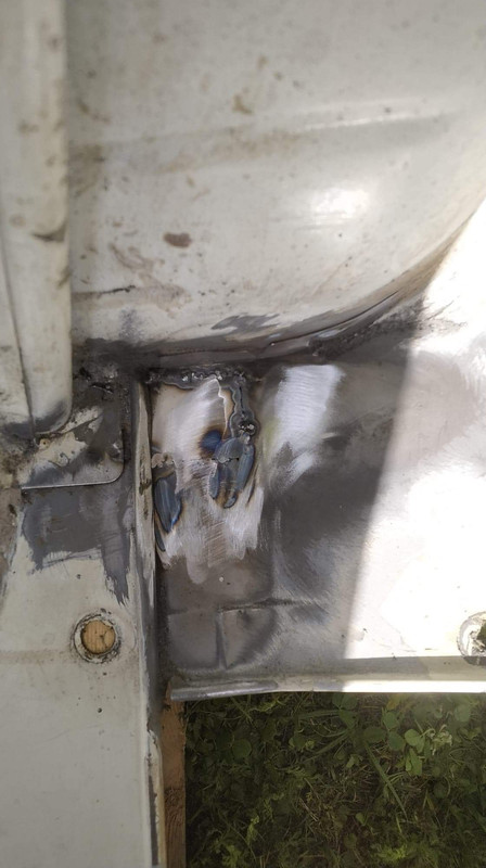 01E52758-75B1-403C-8DFA-E7739F14C7AA