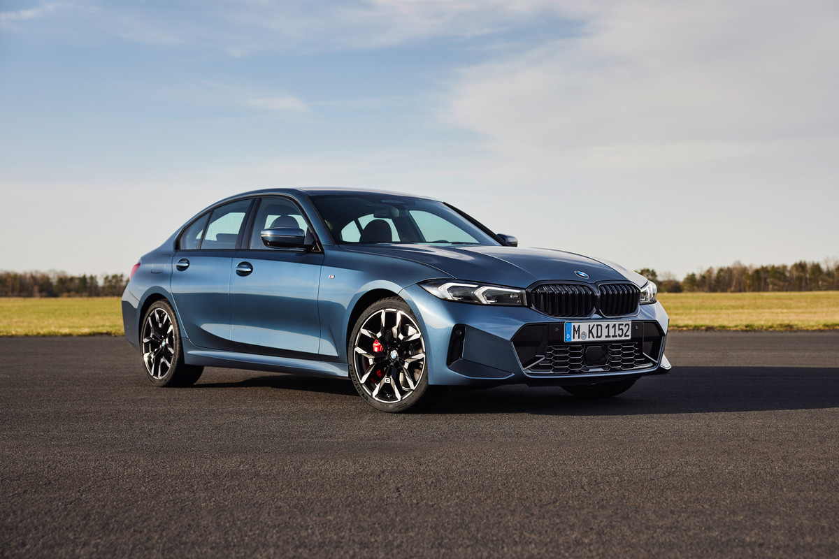 P90549627_highRes_the-new-bmw-330i-sed