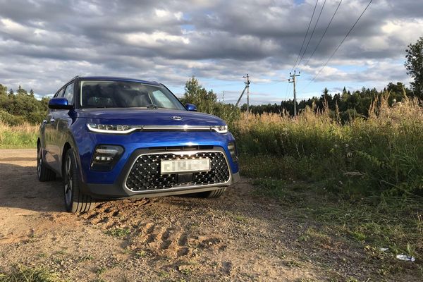 Представьте огромный американский круизер с двухлитровым мотором Представьте огромный американский круизер с двухлитровым мотором
