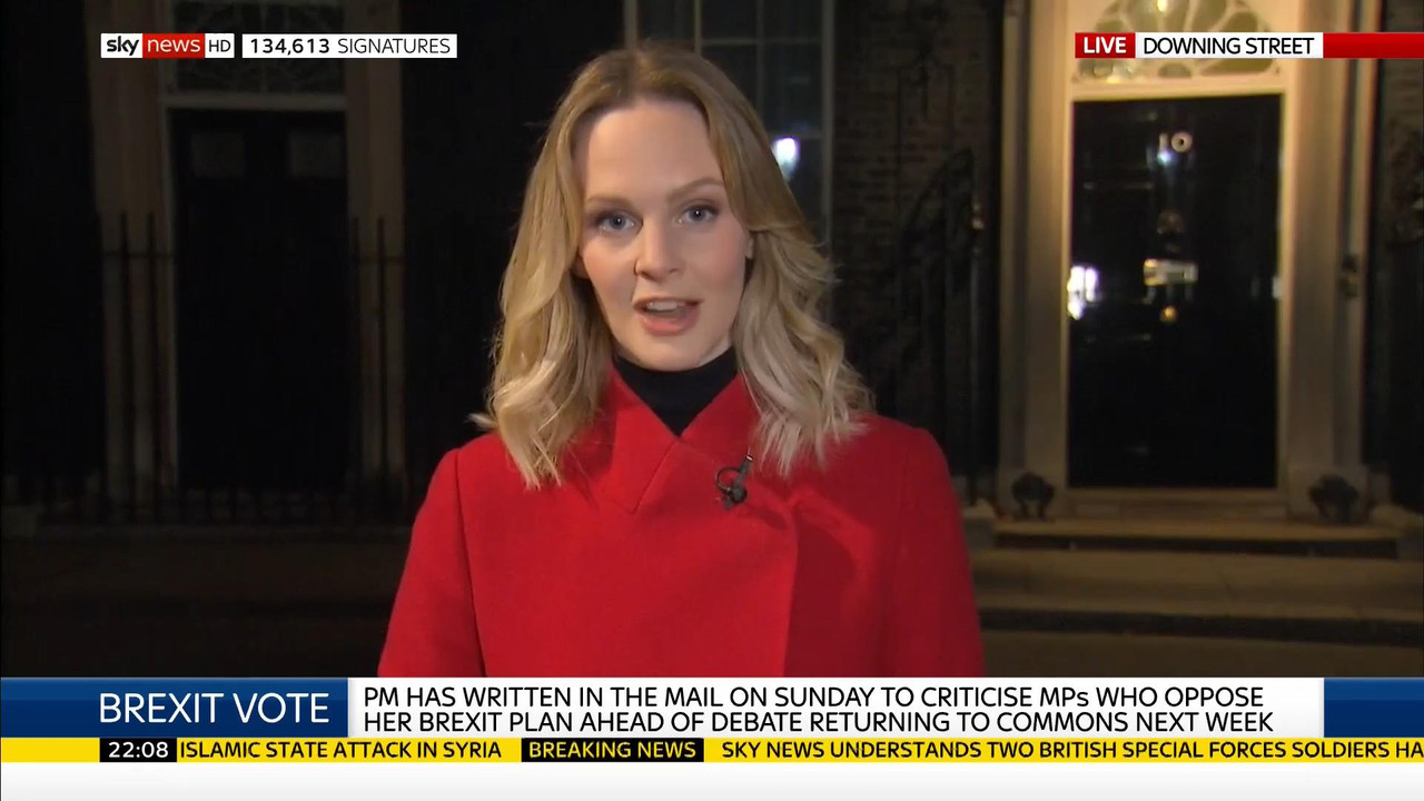 05 January - 22.00.00 - Sky News At 10. Anna Jones with the main