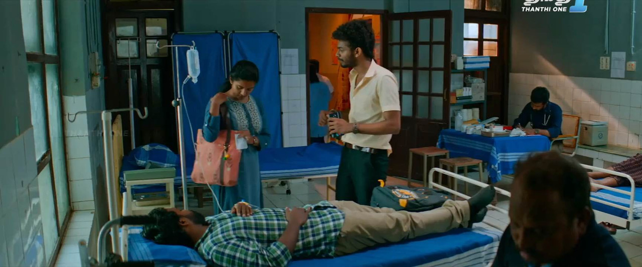 Vishudha Mejo 2022 WebRip [Tamil] 480p, 720p Screenshot