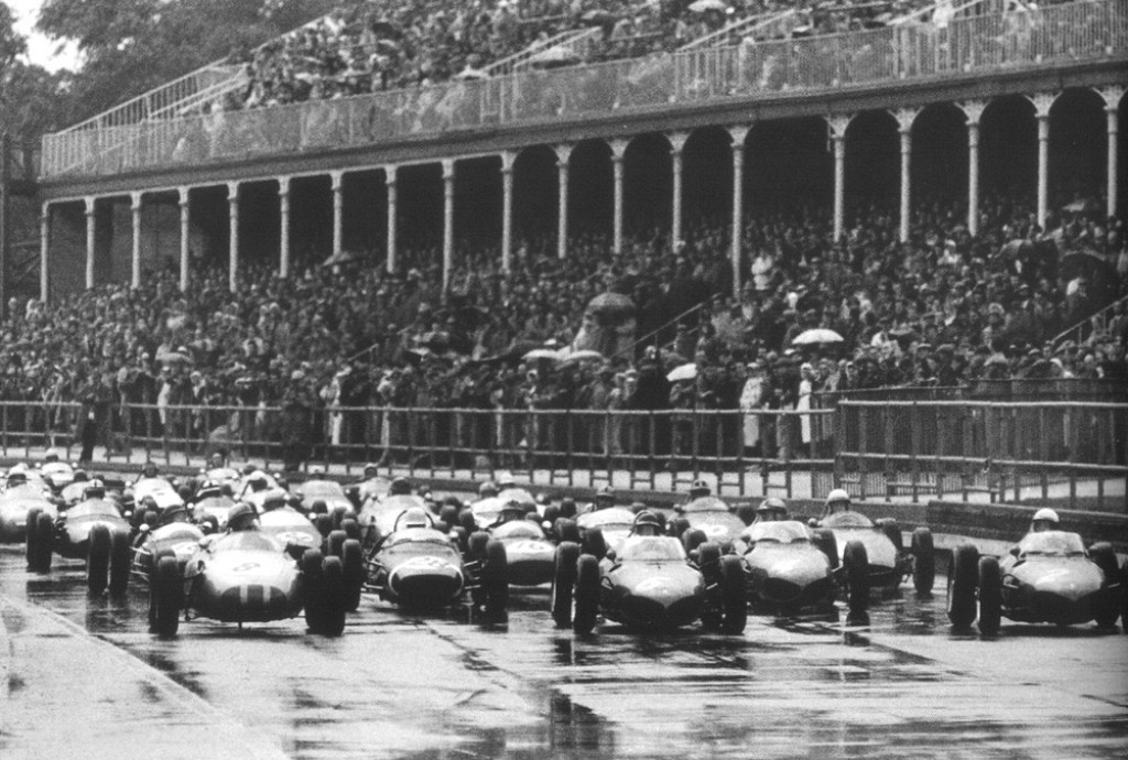1961_british_grand_prix_start_by_f1_history-d5xx