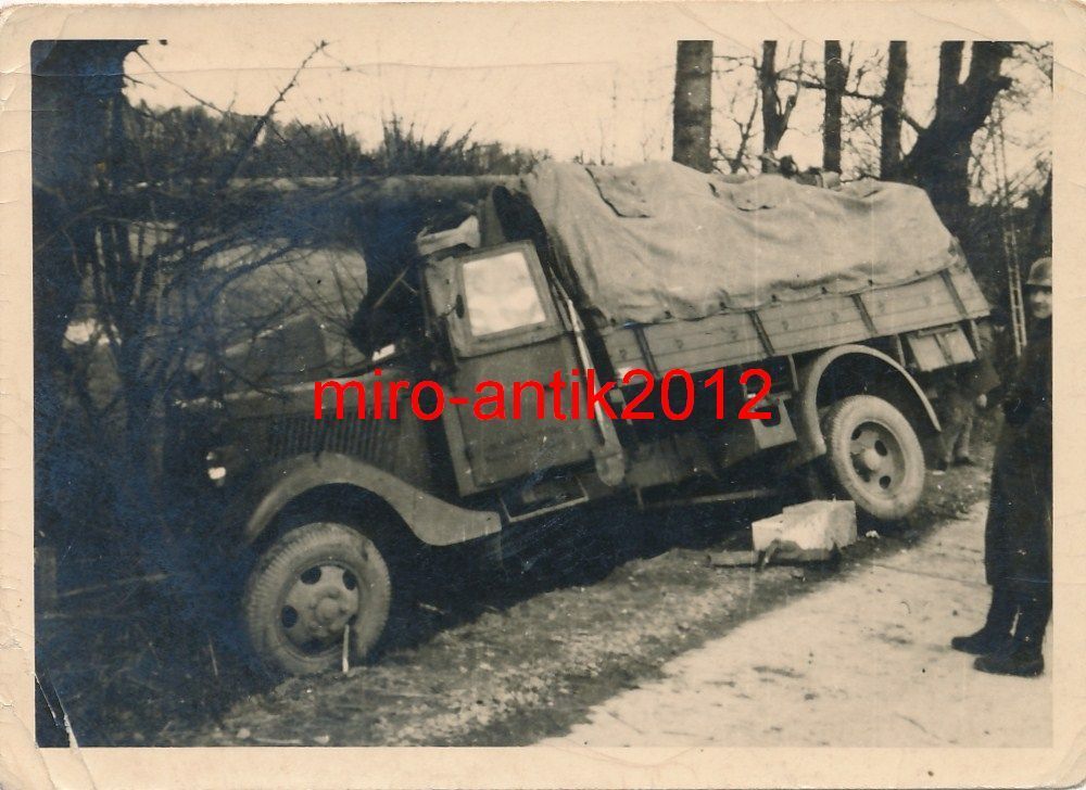 Foto, Wehrmacht, Lkw Unfall in Rumänien 1944