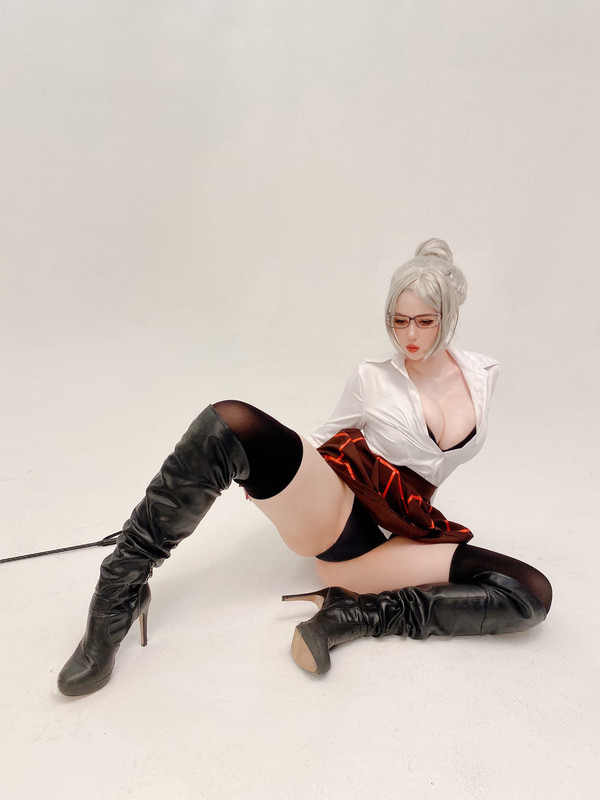 [Image: Alin-Me-Sh-38.jpg]