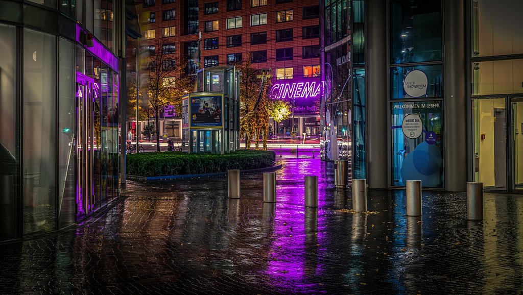 purple-night-photograph-4605226-1280.jpg
