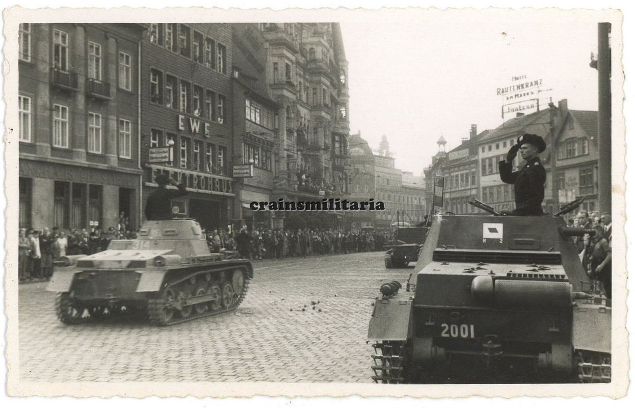 Orig. Foto Pz.Rgt.2 Panzer I Tank Offizier bei Parade in EISENACH Thüringen