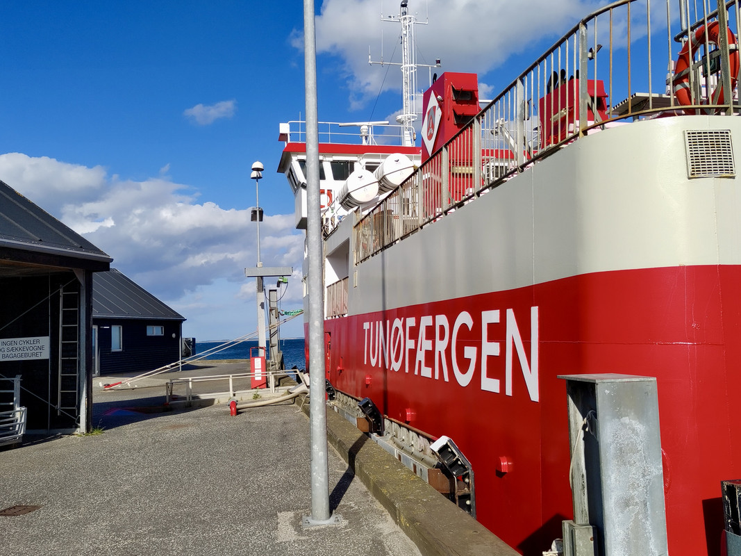 C5FA6409-47D0-4171-AD43-2E5ADCBFC3C6_1_201_a