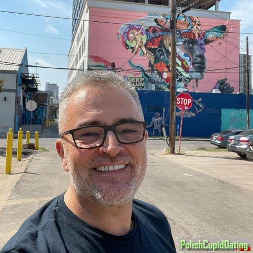 D9B36EE6-6ED1-485D-A1F8-51E607D086AB