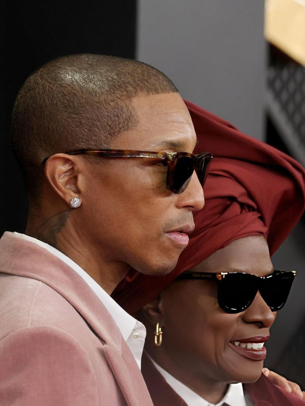 Pharrell with Angelique Kidjo cffg gddrre