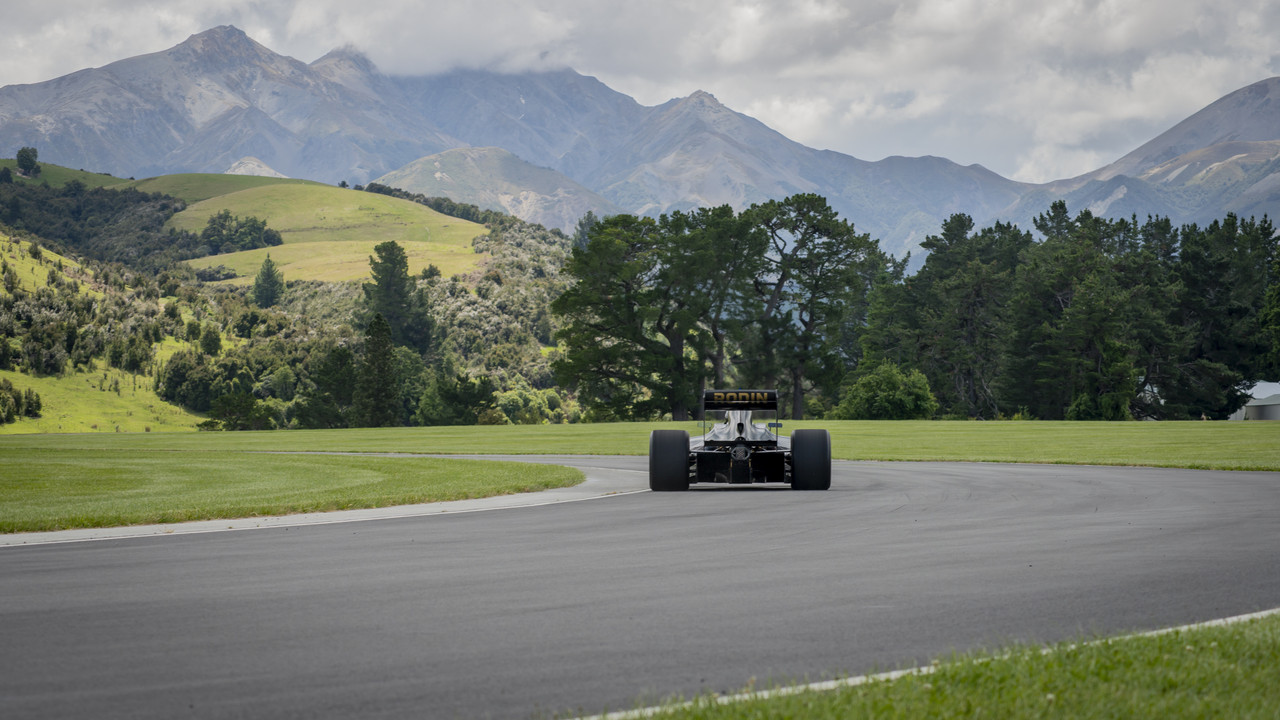 Rodin_Cars_officially_announce_1200_HP_sub-700kg_track_hypercar_the_FZERO_is_coming_in_2023(42)