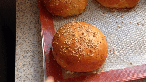 https://i.postimg.cc/76wzqGcQ/ezgif-com-gif-maker.gif