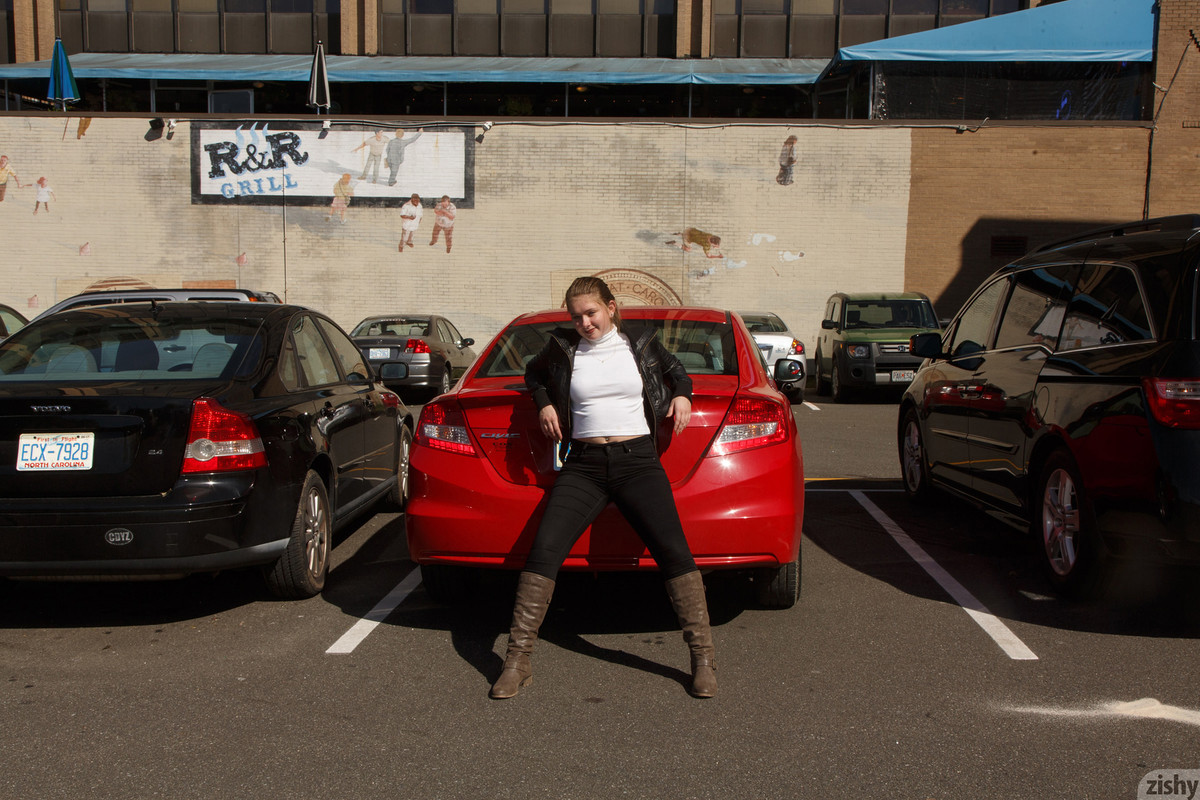 full_003_1791120836103653