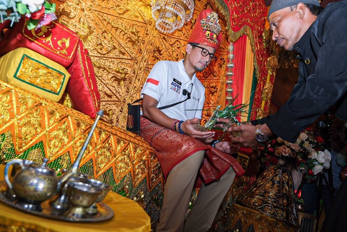 Sandiaga Uno dalam kunjungannya ke Desa Wisata Lubuk Sukon, Kamis (13/4/2023).