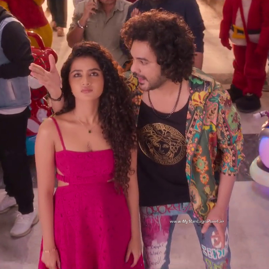 pink-dress-anupama-parameswaran-in-tillu-square-2024