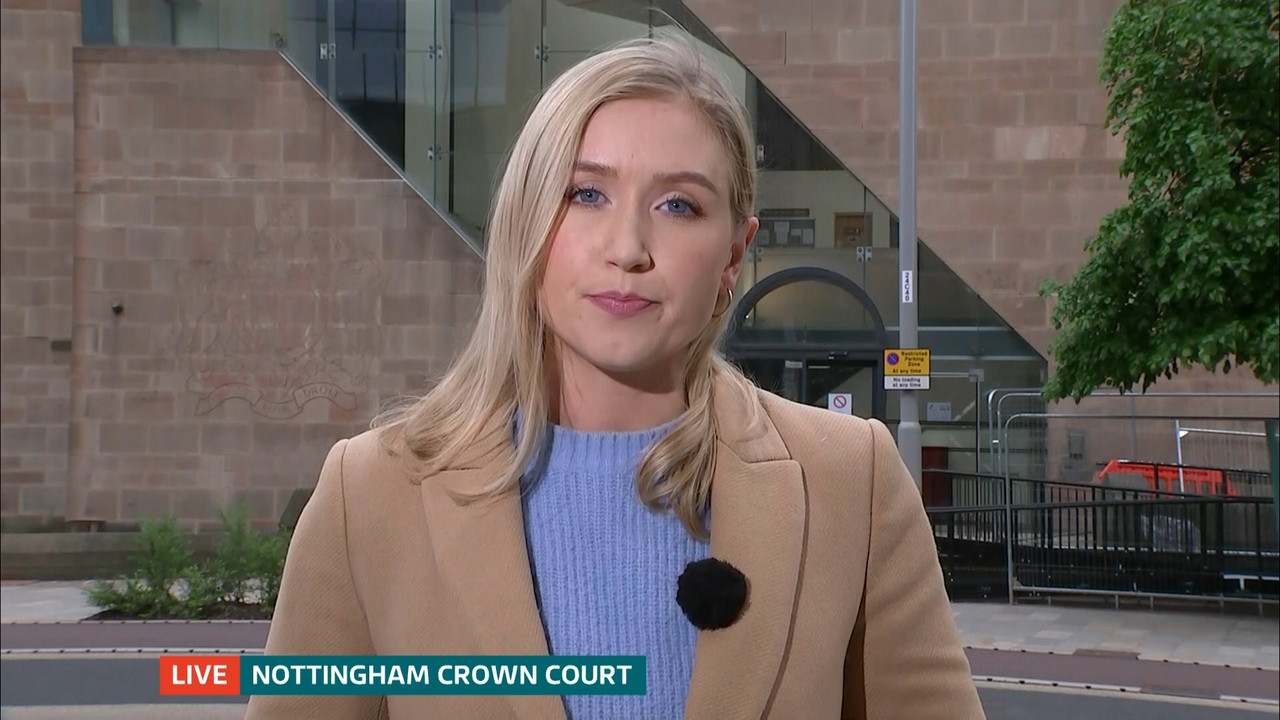 ITV Evening News_20220510_18301930.ts_snapshot_00.41.02.643